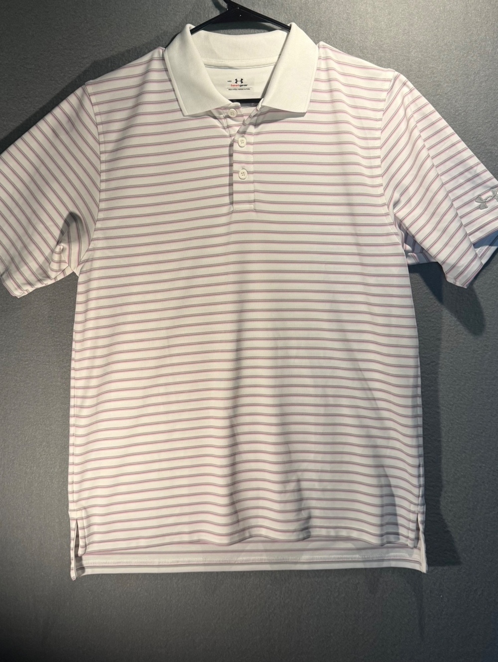 Under Armour HeatGear Men's Polo Shirt Size Medium White with Pink Stripes